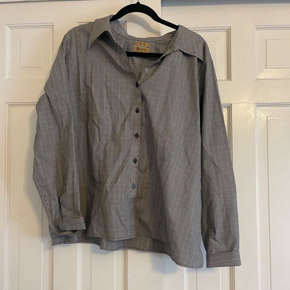 Gray Plaid Button-Up Shirt